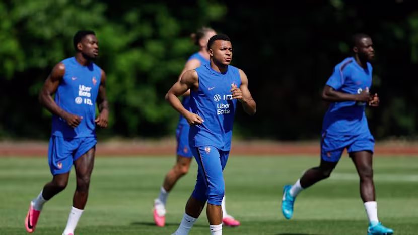 Fransa, Mbappe üzerindeki baskıyı azaltıyor, yıldızdan yeni Dünya Kupası zaferi bekleniyor