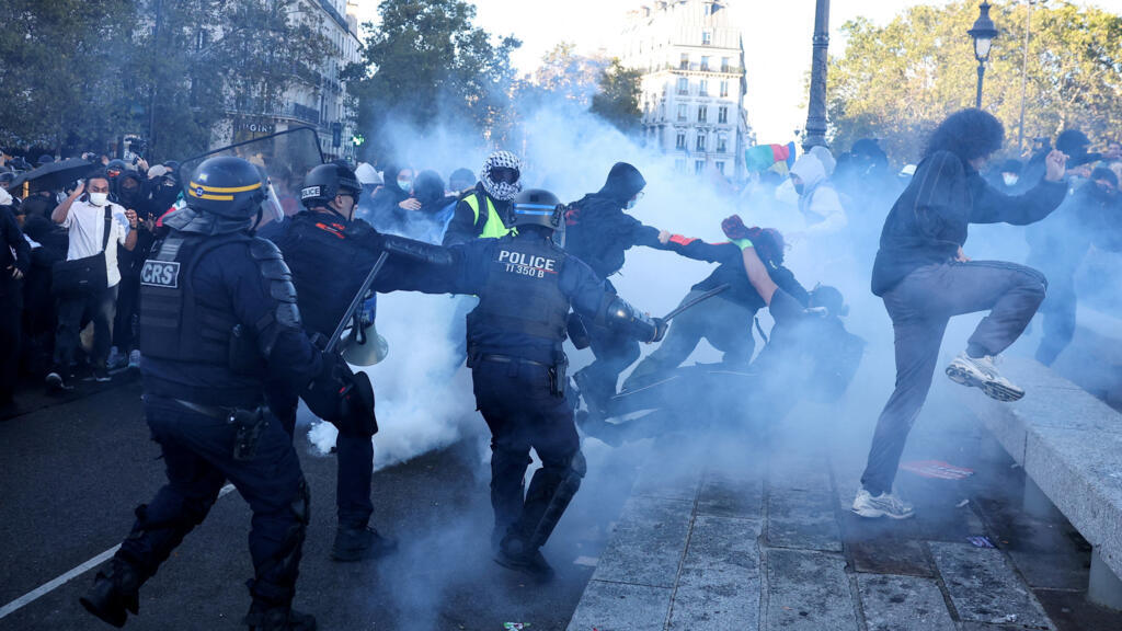 Fransa'da Öğrenci Protestolarında Ağır Yaralanmalar: Polis Taktikleri Tartışma Konusu