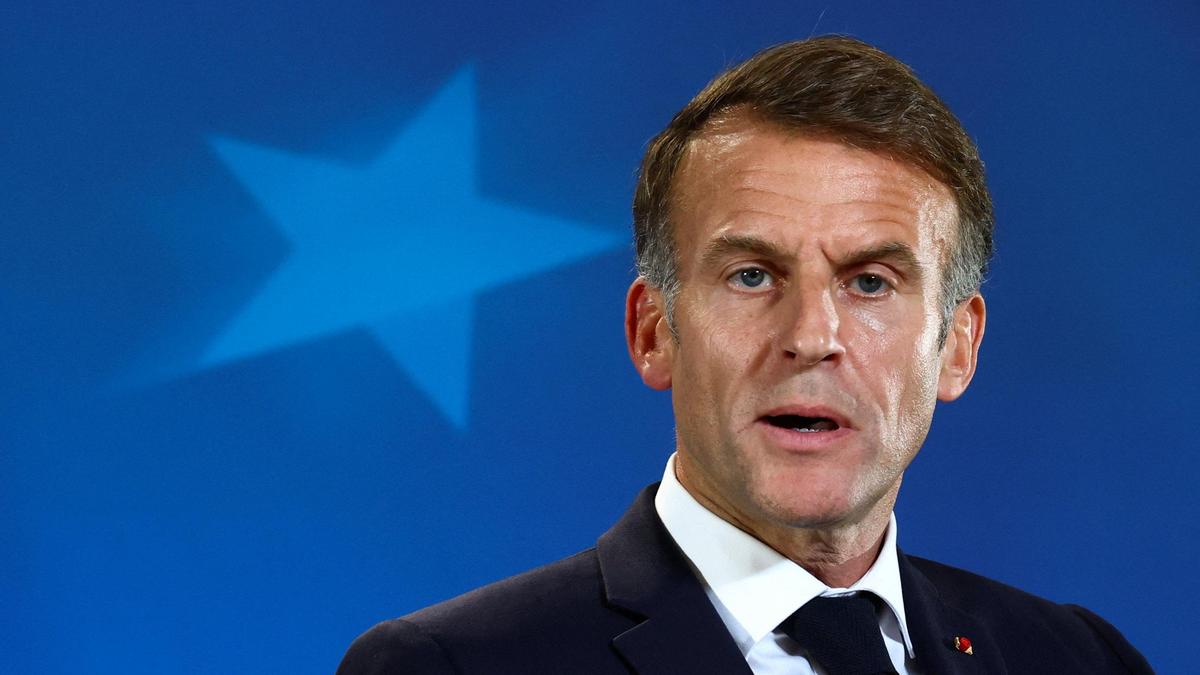 Fransa'da protestolar: Macron 'Cumhuriyeti yıkmaya çalışanları' hesap verecek