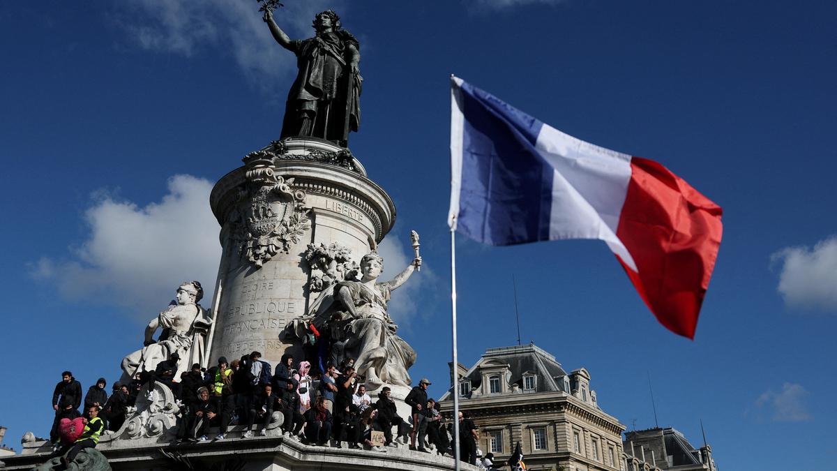 Fransa'da Protestolar: Macronizm'in Sonu mu