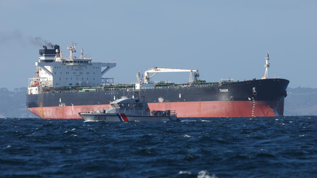 Fransa, Moskova bağlantılı petrol tankerinin Rus kaptanını gözaltına aldı