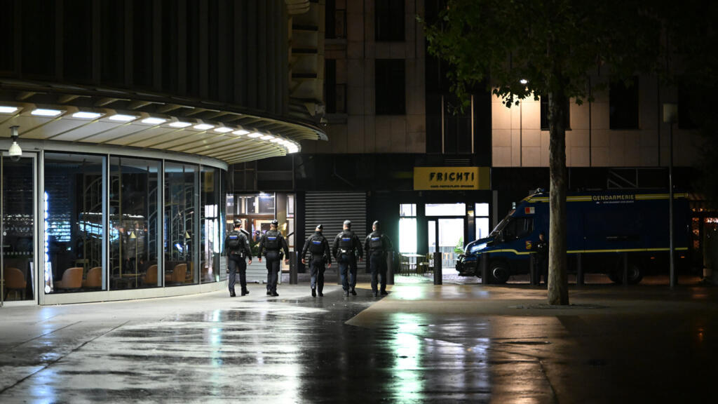 Fransa'da Sokağa Çıkma Yasağı ve Protesto Gerilimi