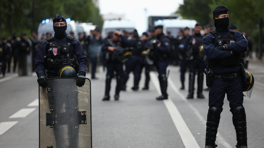 Fransa'da Yeni Protestolar Öncesi Geniş Güvenlik Önlemleri