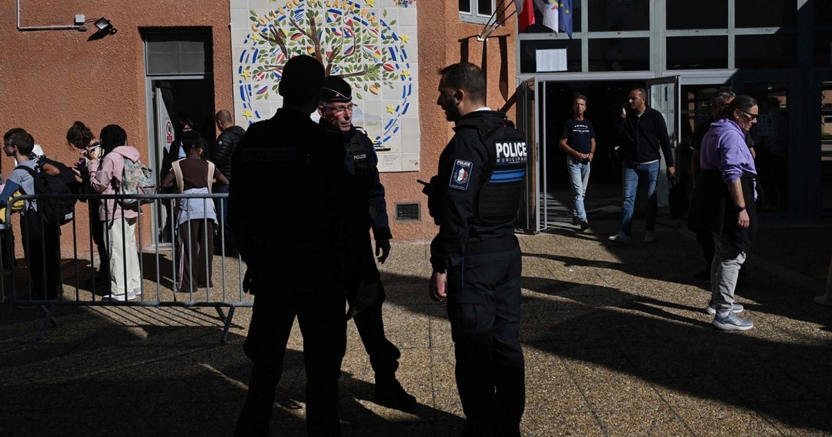 Fransa'da Ortaokul Öğrencisi Av Tüfeğiyle Öğretmenleri Vurdu