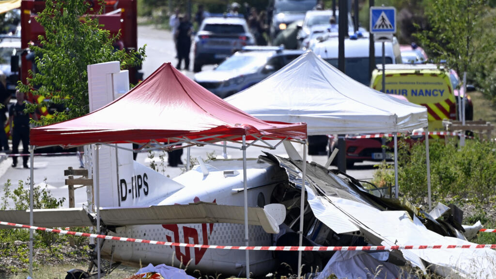 Fransa'da Paraşüt Uçağı Düştü: 11 Kişi Hayatını Kaybetti