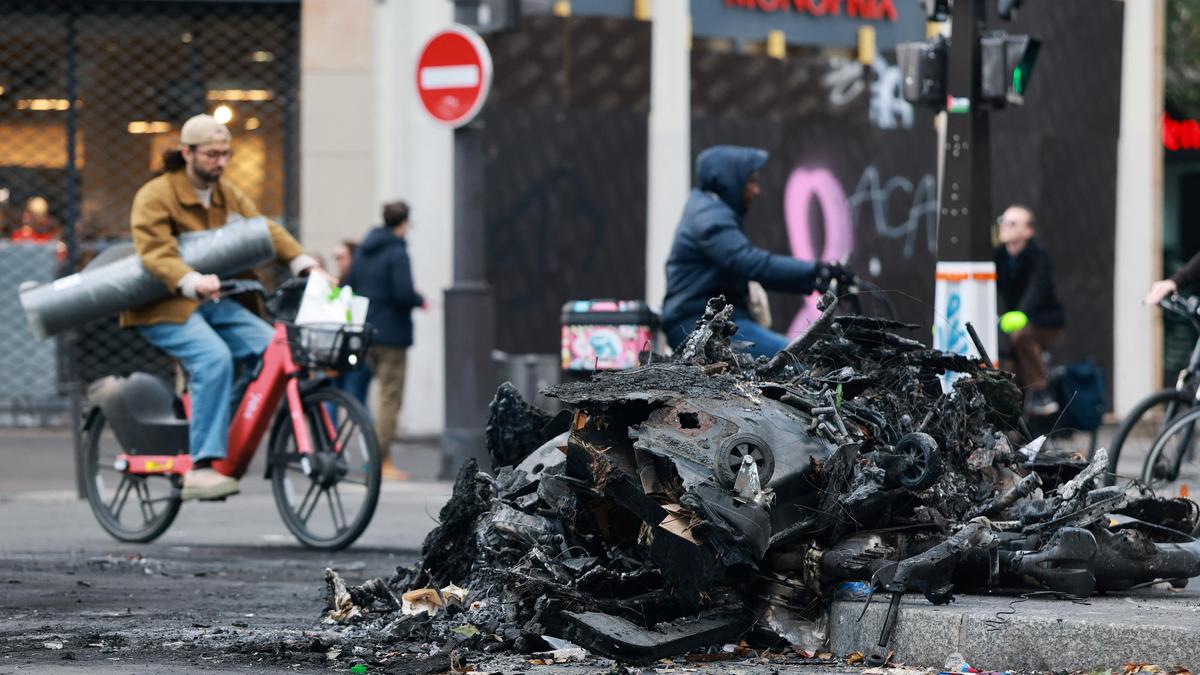 Fransa'da Şiddetli Protestoların Maliyeti: 'Savaştan Çıkmış Gibi