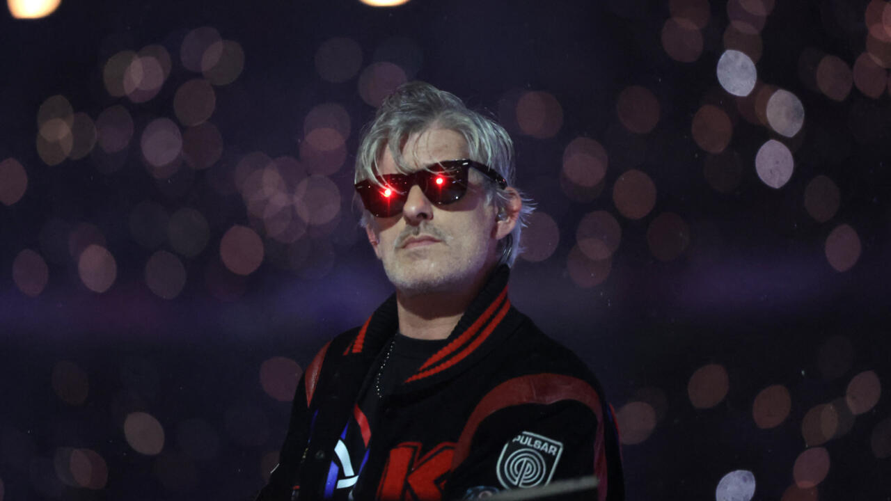 Fransız DJ Kavinsky 50 yaşında hayatını kaybetti