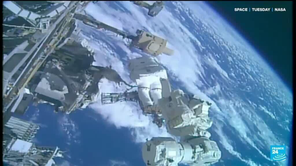 Fransız Kadın Astronot Bir Haftada İkinci Kez Uzay Yürüyüşü Yaptı