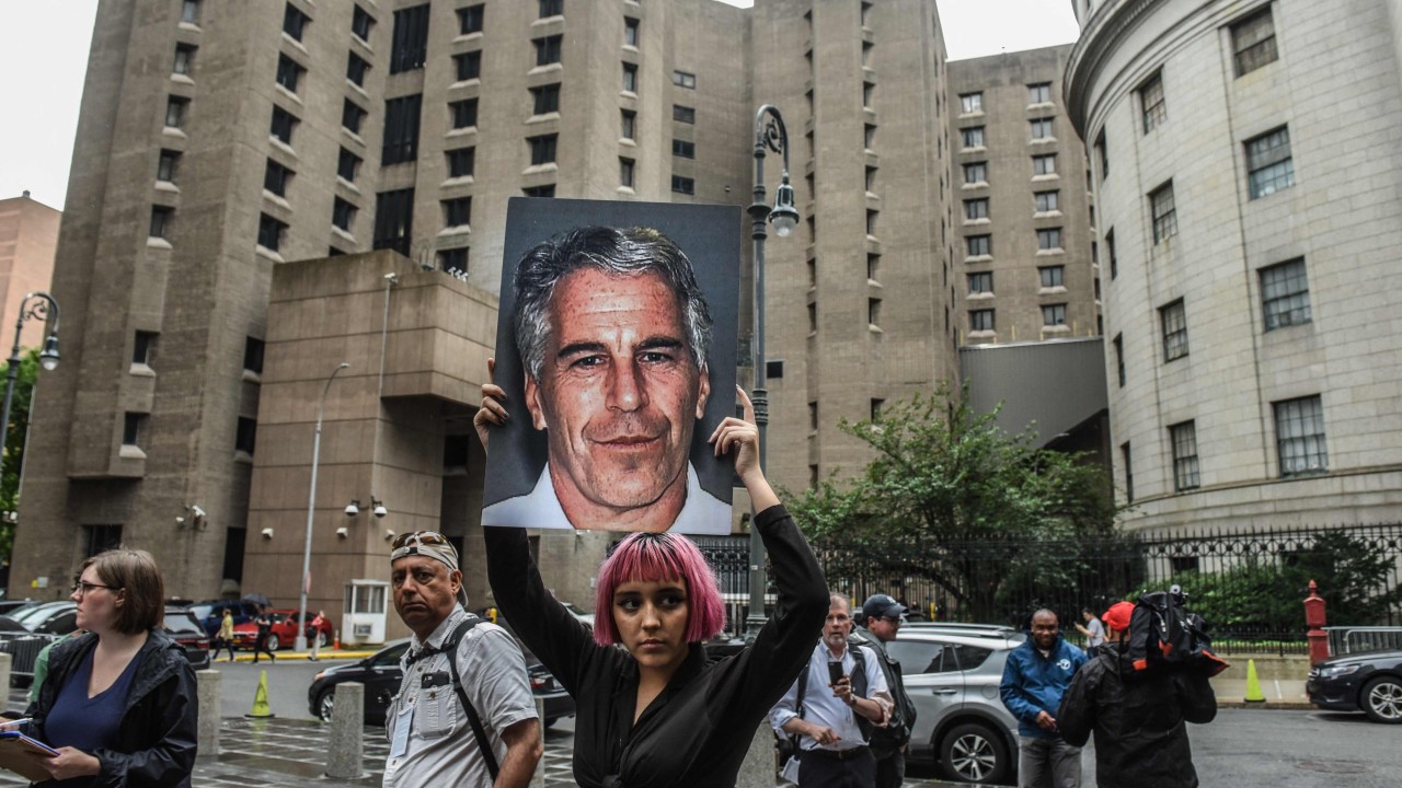 Fransız manken avcısı Epstein bağlantısıyla ölü bulundu