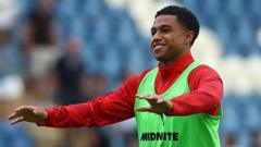 Fulham, Southampton'ın Charles'ı İçin 30 Milyon Sterlin Anlaştı