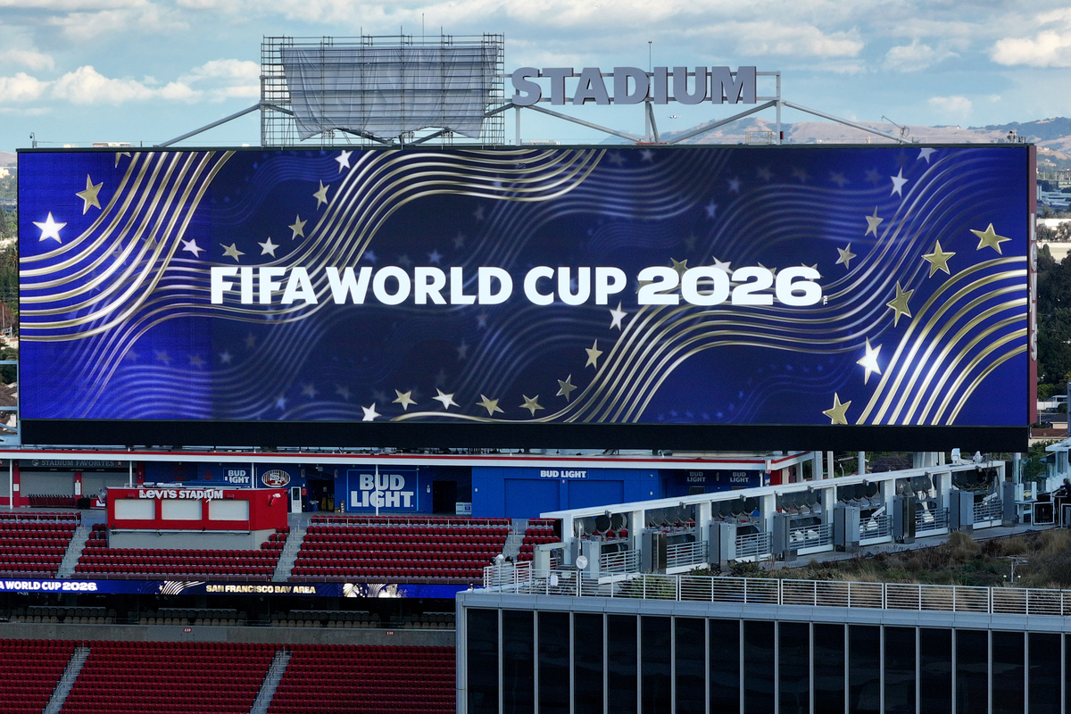 Futbol efsanelerinden FIFA yönetimine sert eleştiri