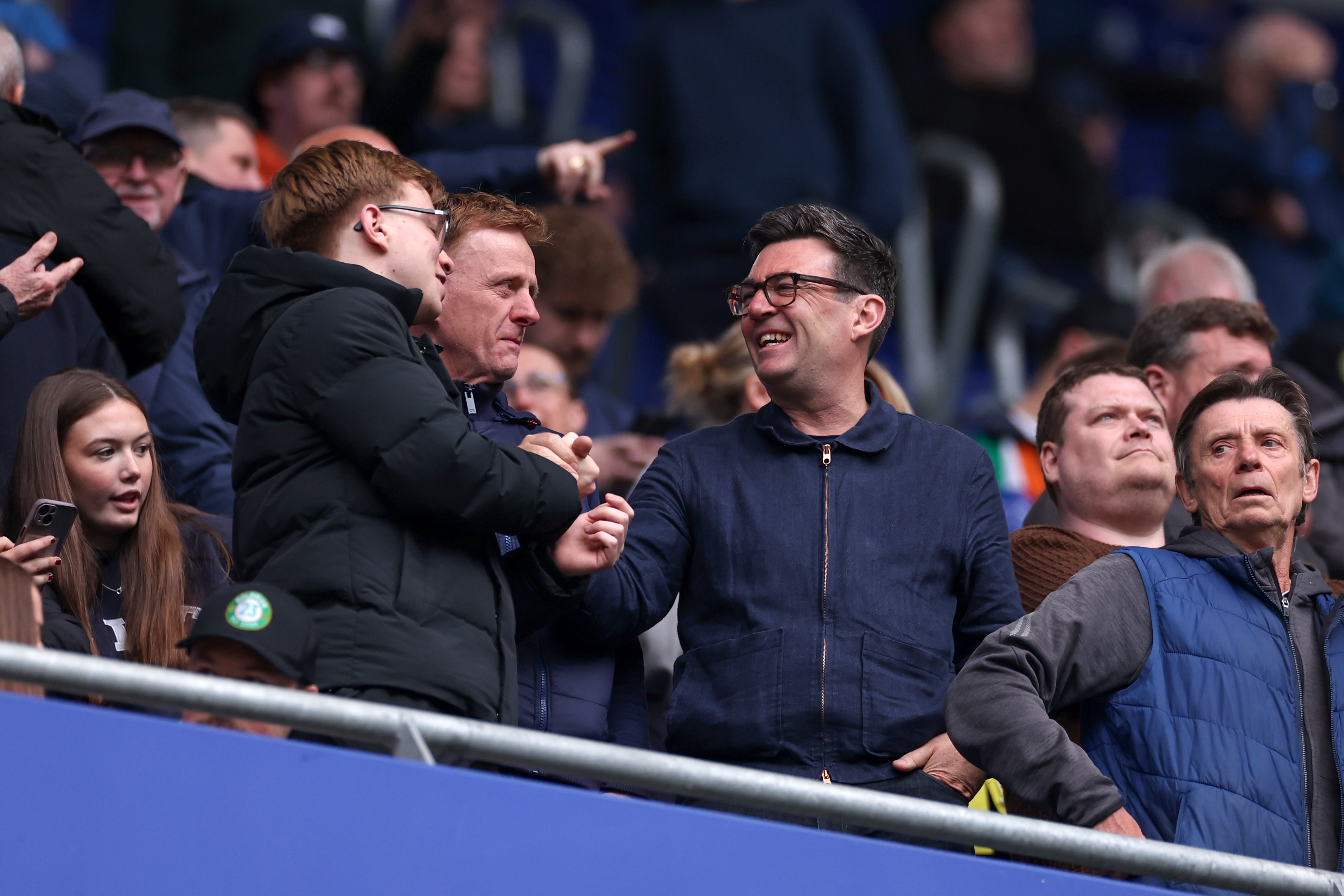 Futbolun taçlandırdığı başbakan: Andy Burnham