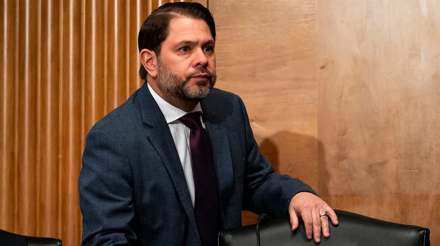 Gallego'dan Trump'ın yeşil kart politikasına kongre hamlesi