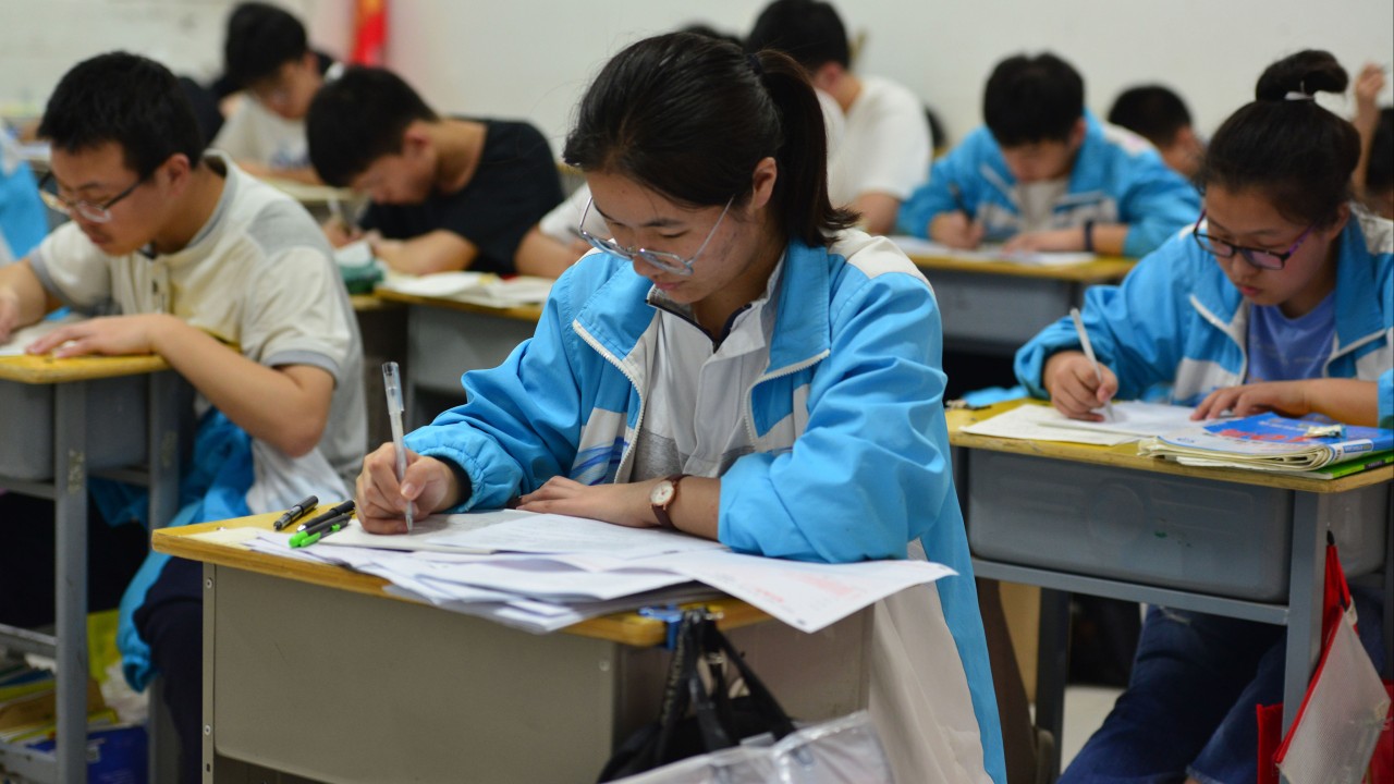 Gaokao Reformu Tarih Eğitimini Eriyor: Uzmanlardan Nihilizm Uyarısı
