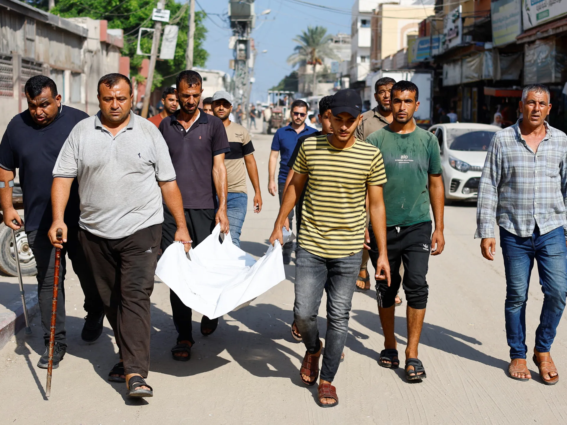 Gazze'ye İsrail saldırısı: 2'si çocuk 5 Filistinli öldü