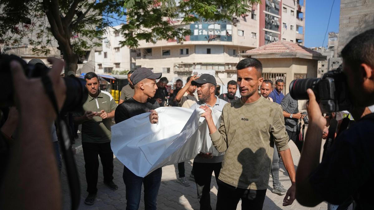 Gazze'ye İsrail saldırısı: 6 ölü, aralarında El Cezire kameramanı ve çocuklar var