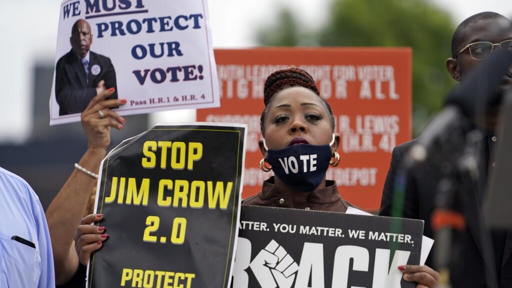 Georgia'da Siyahların Oyu Kritik: Trump'ın Müdahalesine Karşı Seçim Mücadelesi