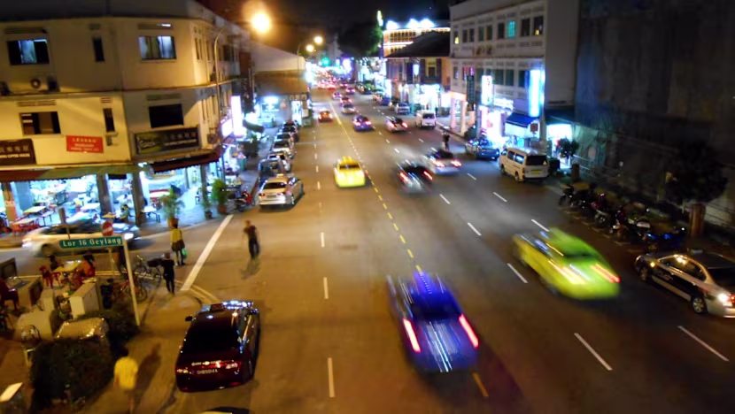 Geylang'da Seks İşçilerine 'Nöbetçi' Olan Adama Hapis Cezası