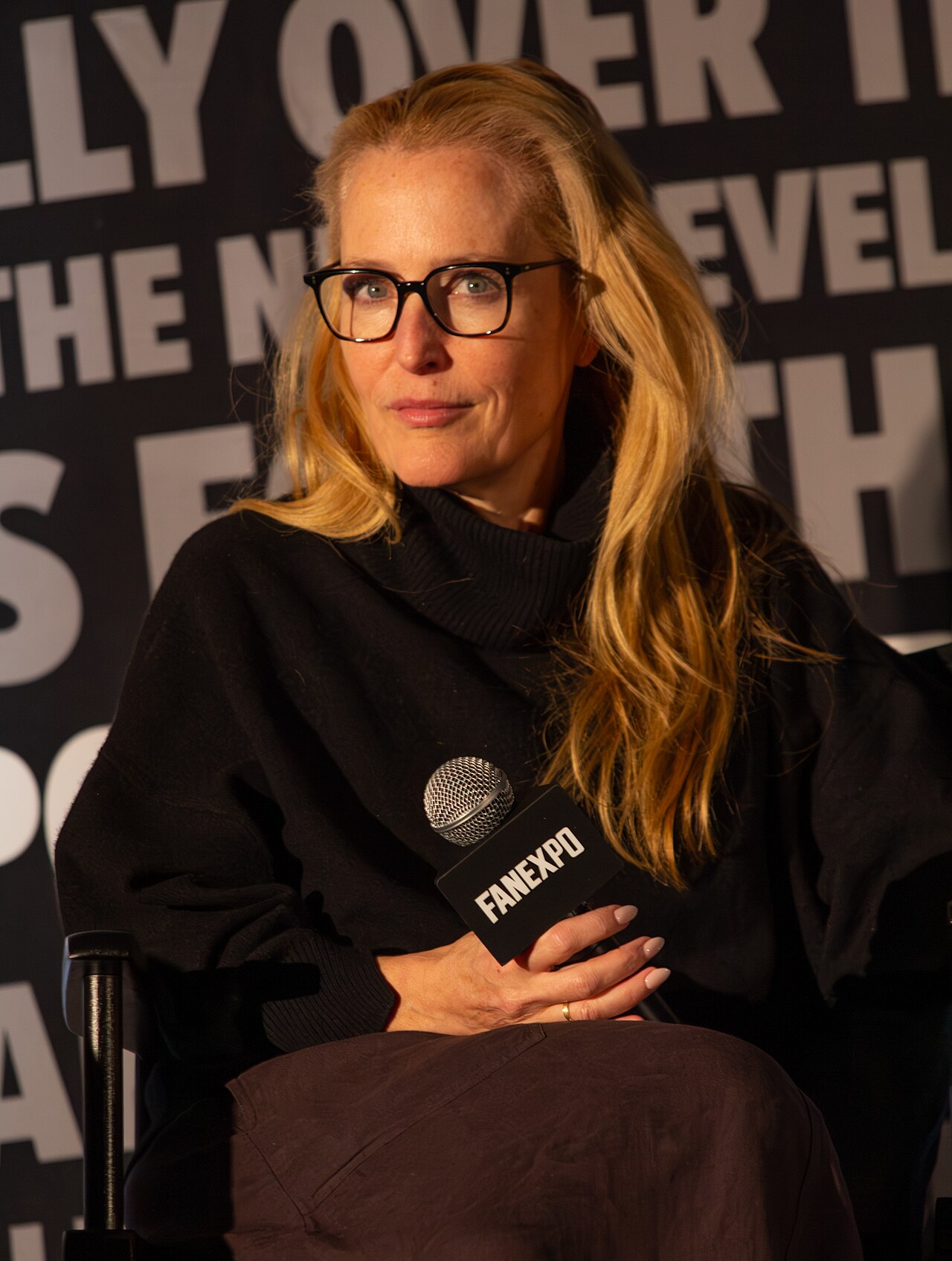 Gillian Anderson'dan ön sıra tepkisine yanıt