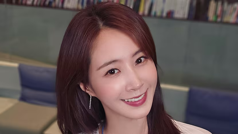 Girls' Generation üyesi Yuri, 19 yıl sonra SM Entertainment'tan ayrılıyor