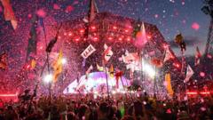 Glastonbury 2027 biletleri 42 dakikada tükendi