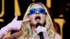 Glastonbury'den Madonna iddialarına yalanlama