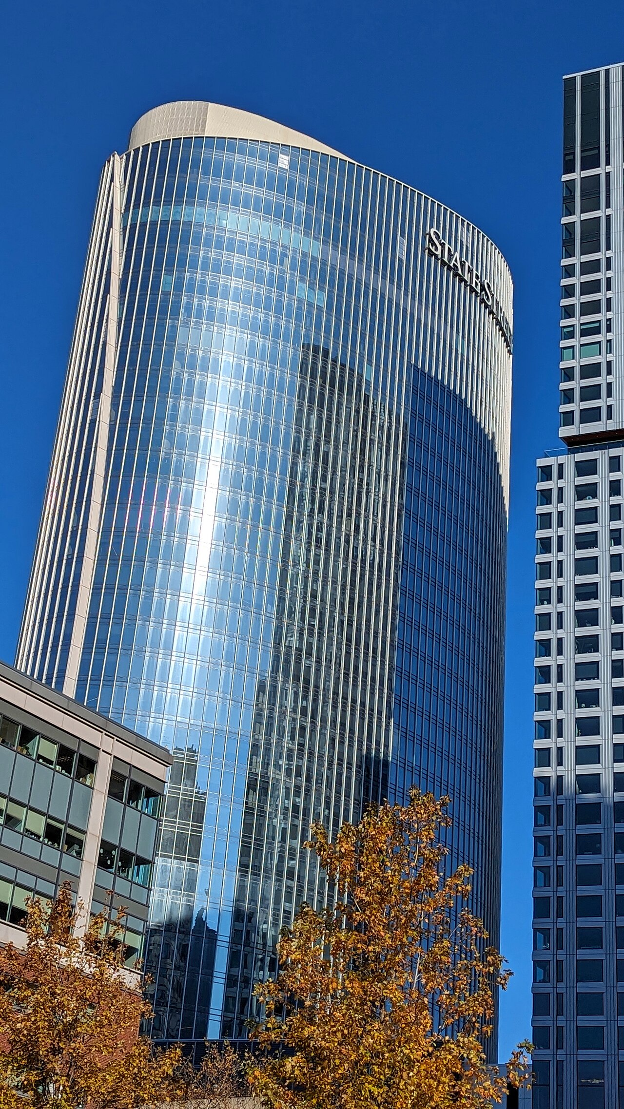 Goldman Sachs'tan Aktif ETF Hamlesi: SPYI ve QQQI İhraççısını Satın Aldı