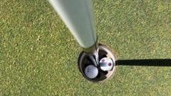 Golfçü Arkadaşların Bir Turda İki 'Hole-in-One'ı Şaşırttı