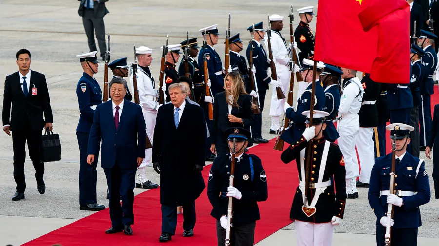 GOP Senatörleri Trump'ın Çin ile Yakınlaşmasına Tepkili