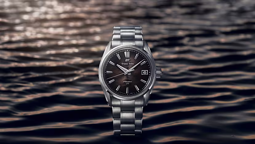 Grand Seiko'nun Suwa Gölü saati koyu renkle geliyor