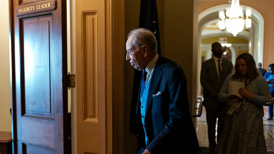 Grassley, 50 Yıllık Aile Yadigârı Elektrik Süpürgesine Veda Etti