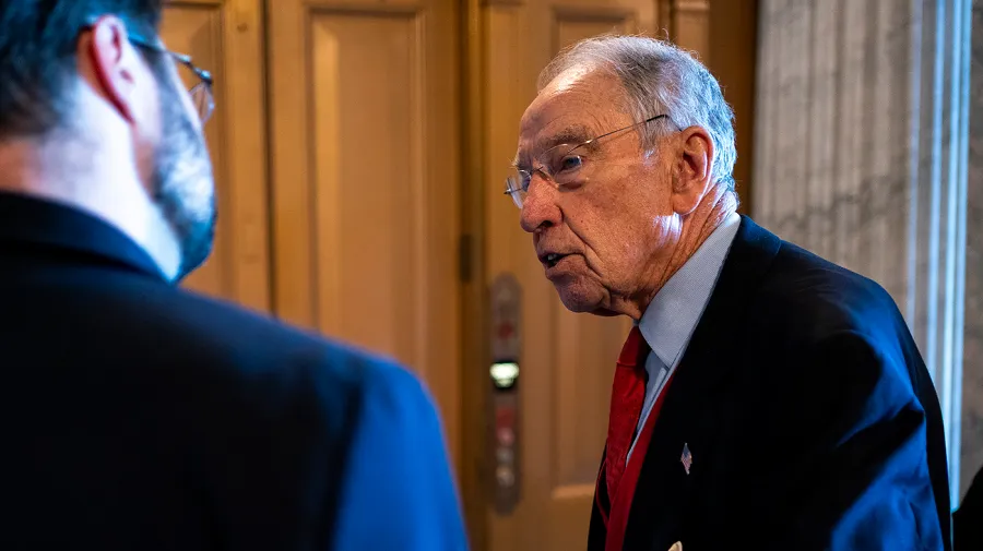 Grassley, FBI Başkanı Patel'in harcamalarını sorguladı