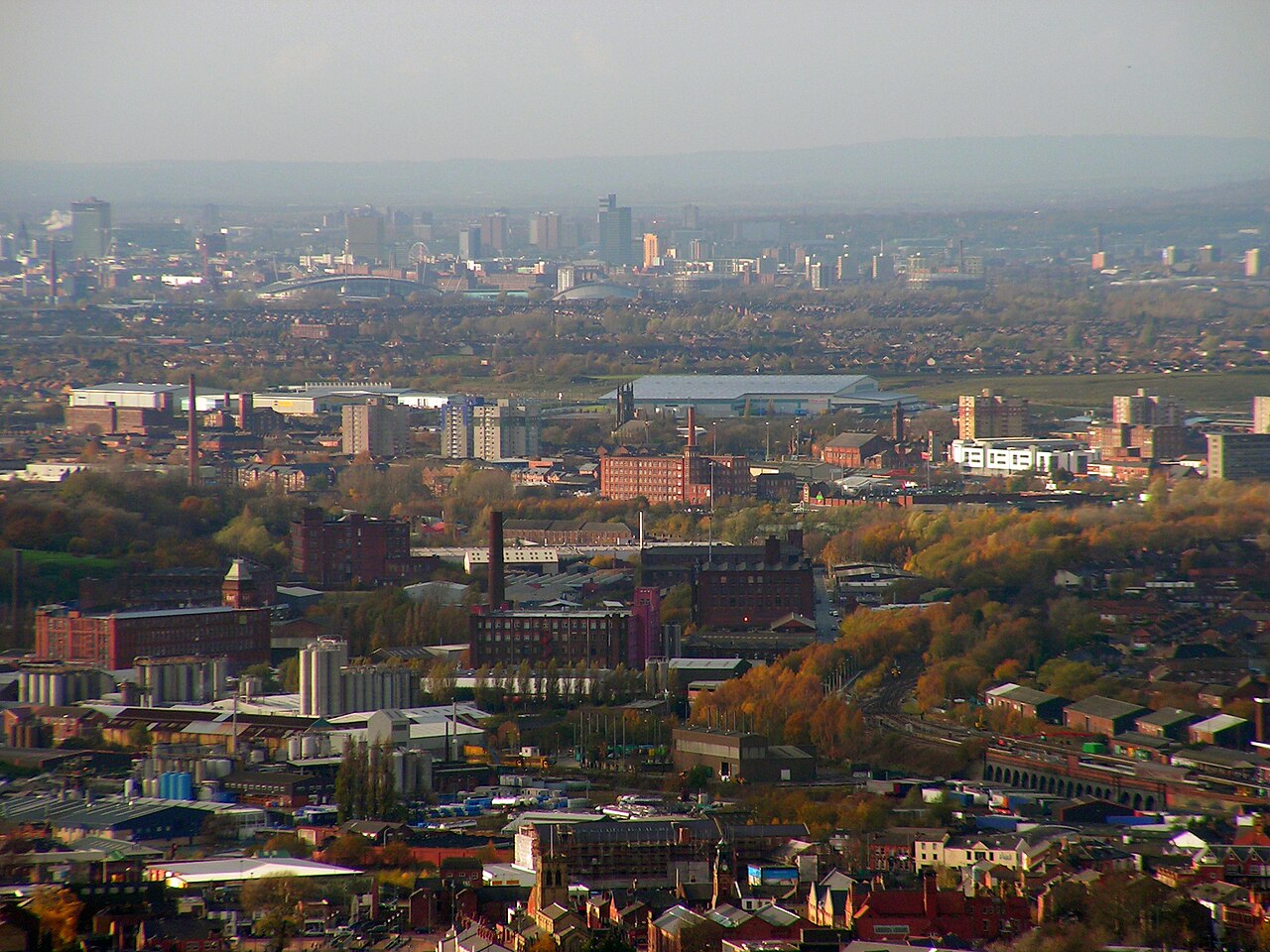 Greater Manchester yakınlarında büyük orman yangını