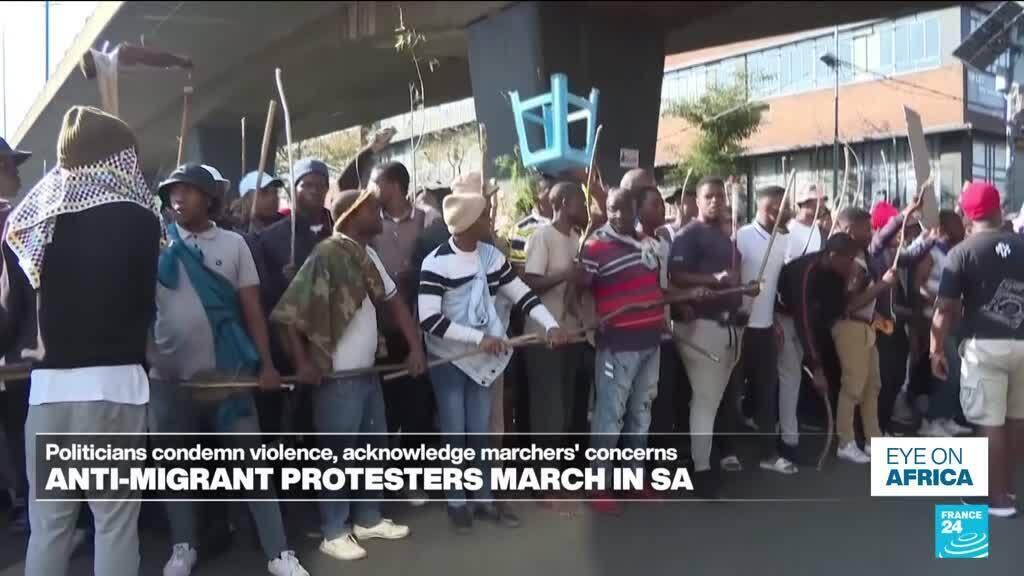 Güney Afrika'da yabancılara karşı geniş katılımlı protesto yürüyüşü