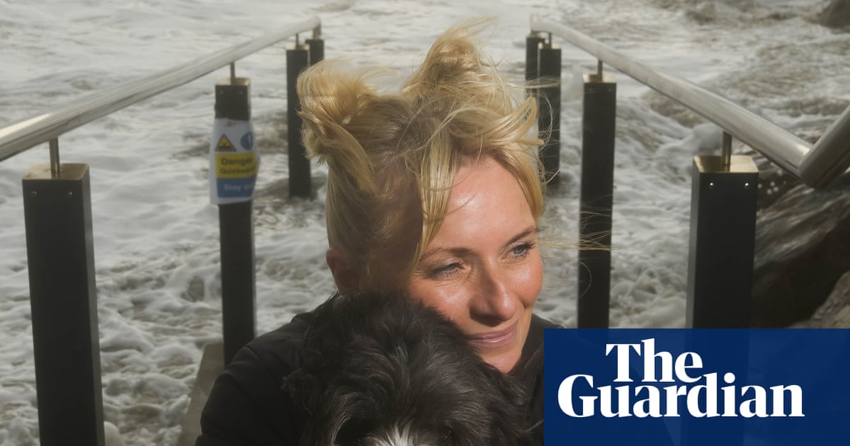 Güney Avustralya'da Sahilde Bataklık: Kadın ve Köpeği Korku Dolu Anlar Yaşadı