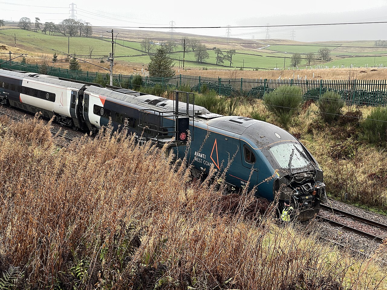 Güney İngiltere'de Tren Raydan Çıktı: Çok Sayıda Yaralı Var