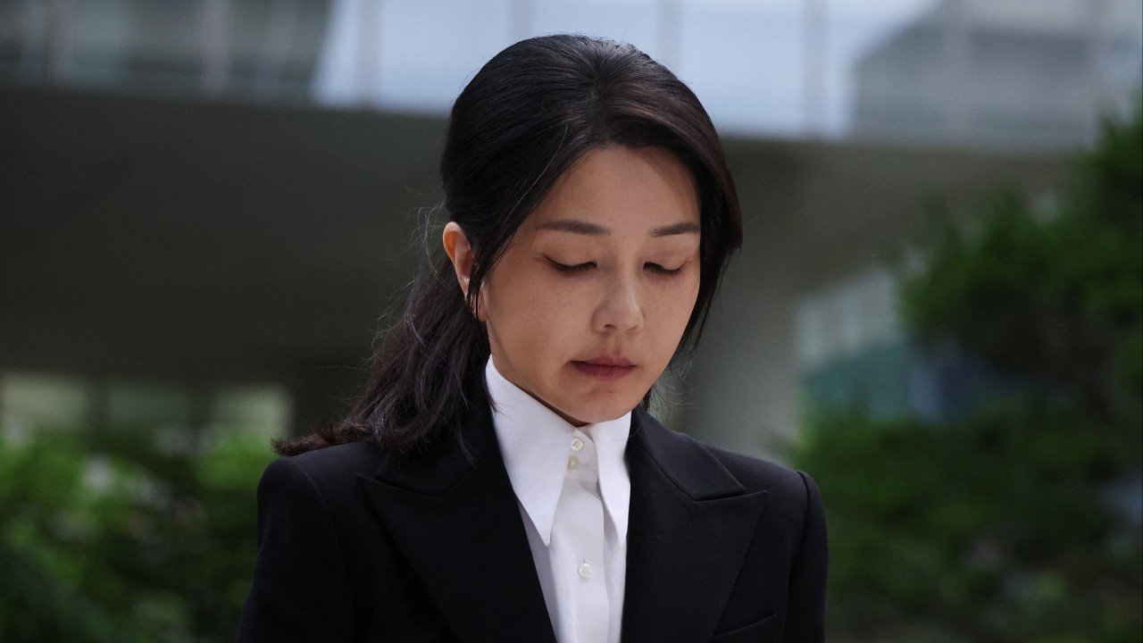 Güney Kore'de eski first lady Kim Keon-hee'ye 7 yıl hapis
