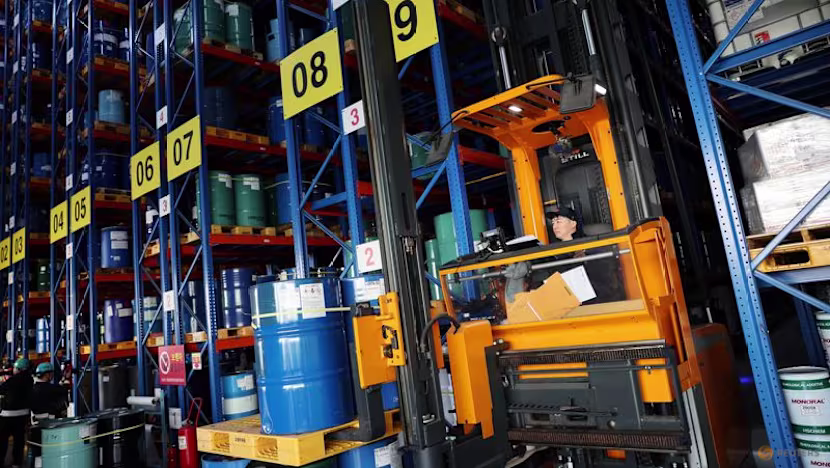 Güney Kore'de fabrika üretimi ihracat talebiyle hız kazandı