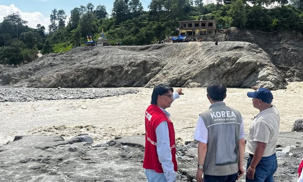 Güney Kore'nin Nepal'e Deprem Yardımı: İdollerden KOICA'ya