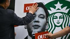 Güney Kore'de Starbucks tank günü skandalı: Mağazalar kapanıyor
