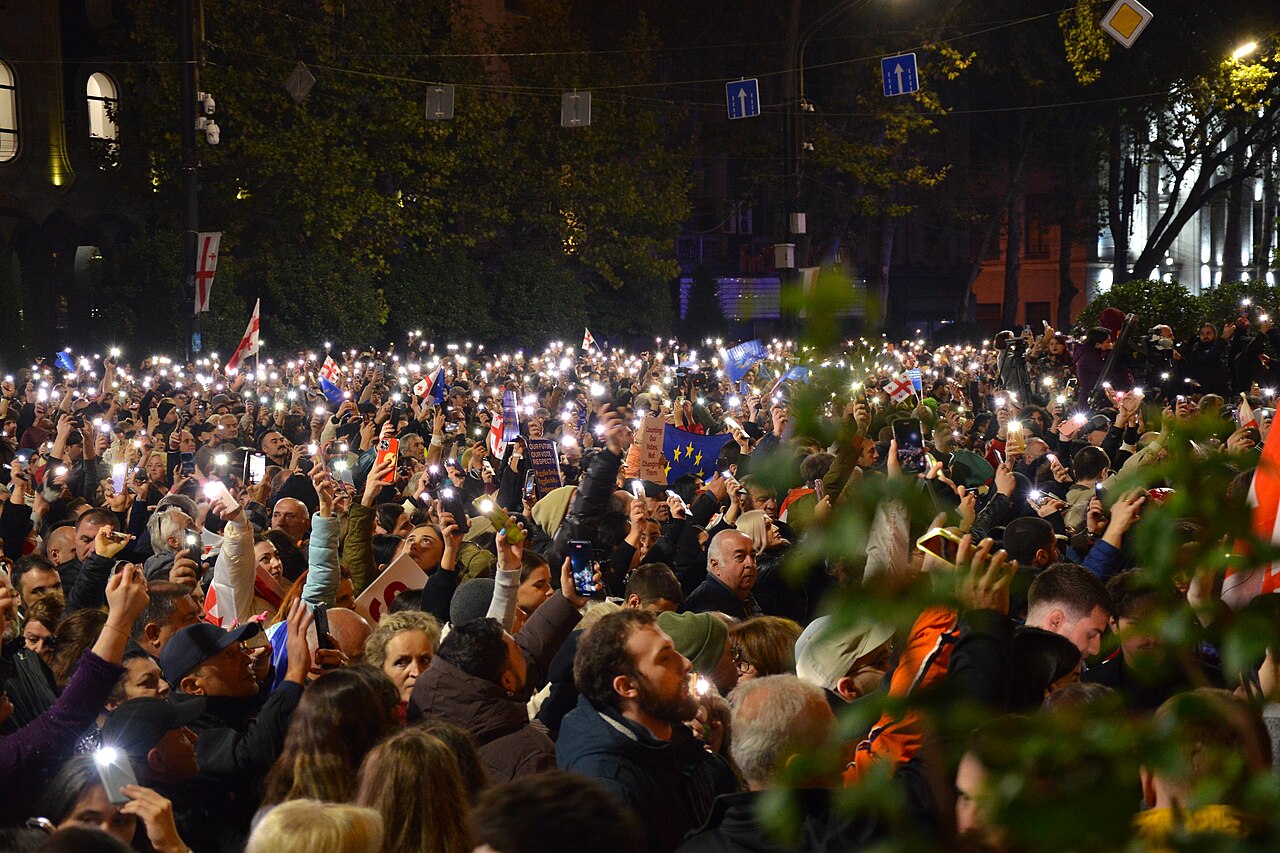 Gürcistan'da Festivaller Dolu Ama Şairler Hapiste