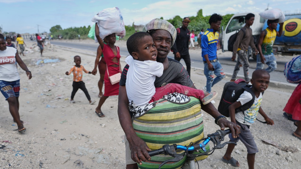 Haiti'de silahlı kişiler üst düzey yetkiliyi kaçırdı