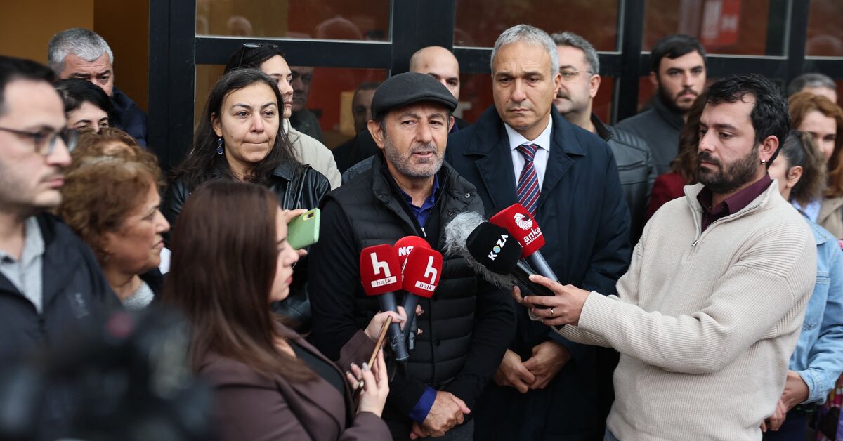 Halk TV'ye el koyma: Muhalefete yönelik baskı genişliyor