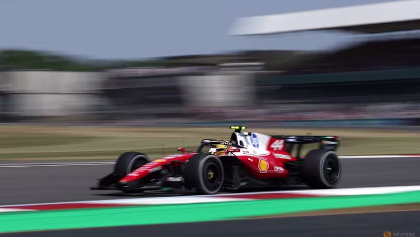 Hamilton, Silverstone'da En Hızlı Turu Attı