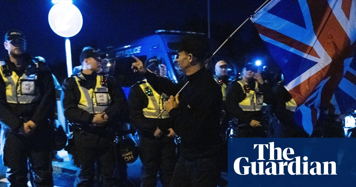 Hampshire'da Göçmen Karşıtı Protestoda 6 Gözaltı