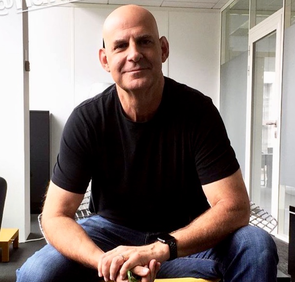 Harlan Coben'in Netflix Başarısı ve Türkiye'deki Yansımaları