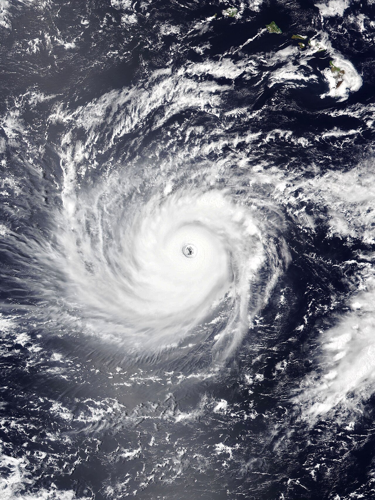 Hawaii, Lowell Kasırgası'na Hazırlanıyor