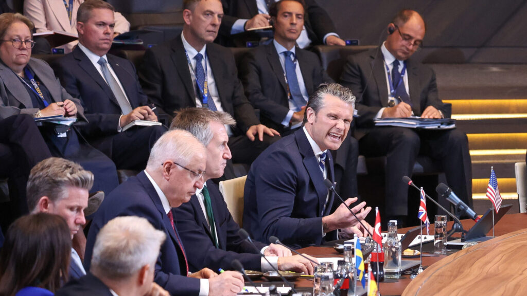 Hegseth: ABD’nin Avrupa’daki Askeri Varlığı Altı Ay İçinde Gözden Geçirilecek
