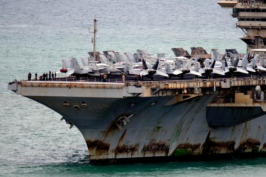 Hegseth, USS Abraham Lincoln'ü San Diego'da Karşılayacak