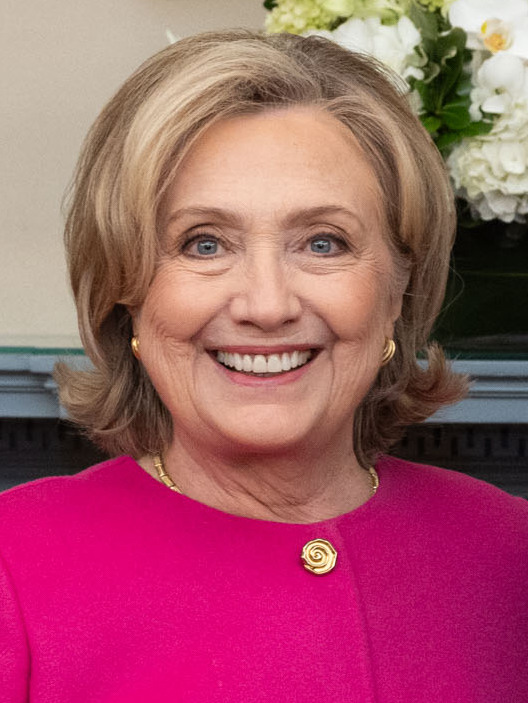 Hillary Clinton: Cumhuriyetçilerin 'Komünist' İftirası Demokratlar için 'Çok Etkili' Olacak